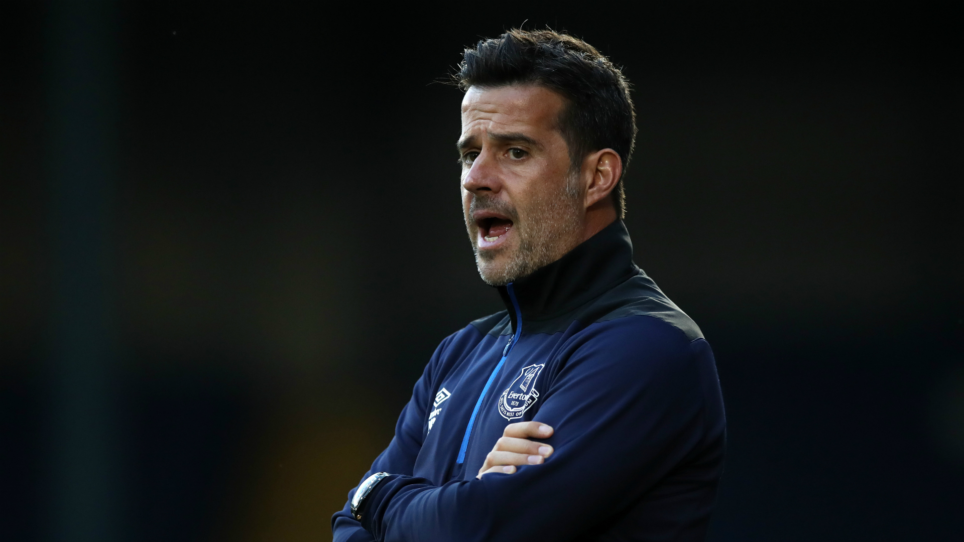 他曾多次参 他曾多次参