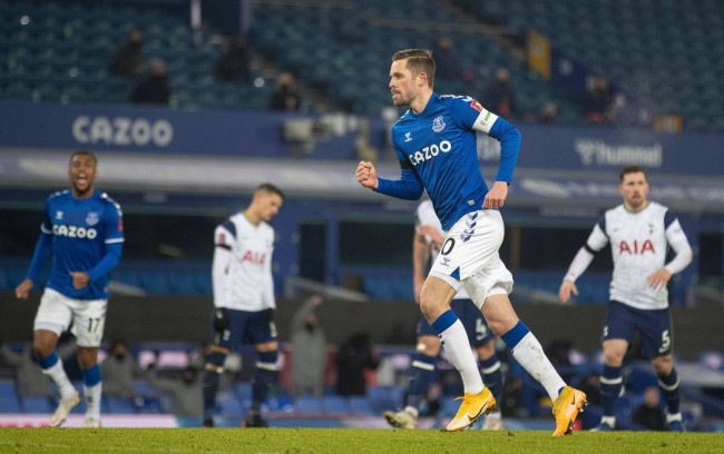 库巴西右脚 库巴西右脚